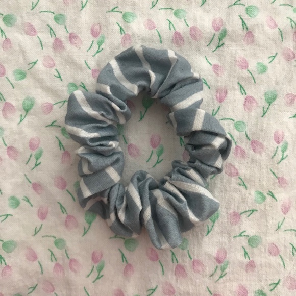 Cotton Jersey Scrunchie Hair Tie Stripe Blue White Regular Size 3 Inch - Picture 1 of 2